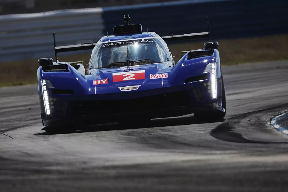 #2 Cadillac Racing Cadillac V-Series.R: Earl Bamber, Alex Lynn, Richard Westbrook