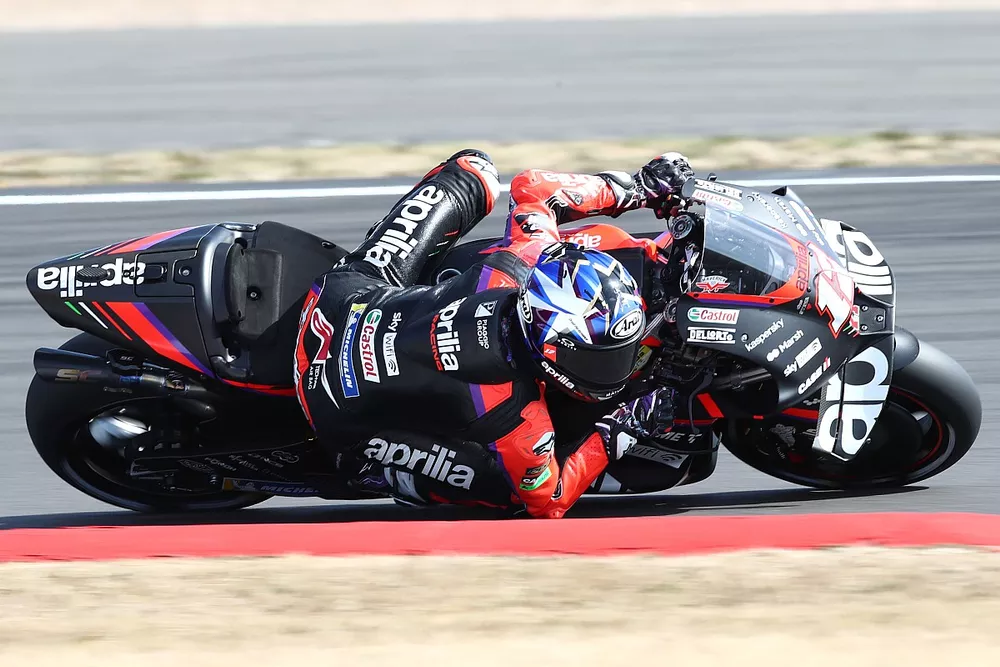 Maverick Vinales, Aprilia Racing Team