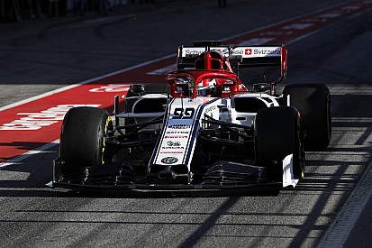 Giovinazzi quickest for Alfa as second F1 test begins