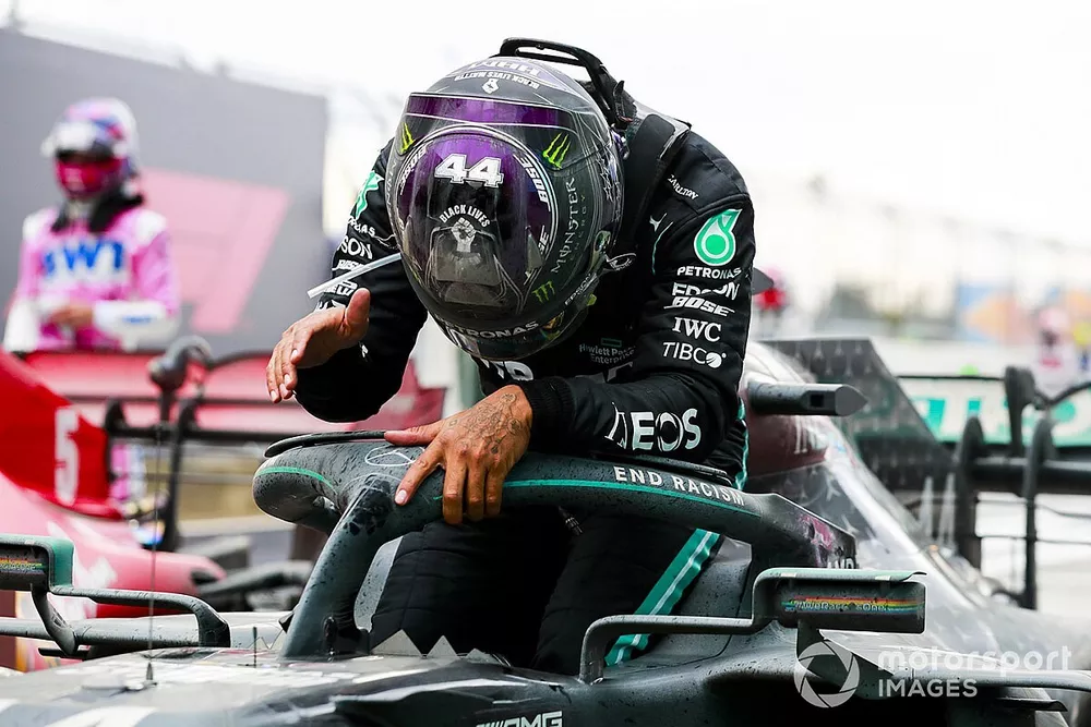 Race winner Lewis Hamilton, Mercedes F1 W11 
