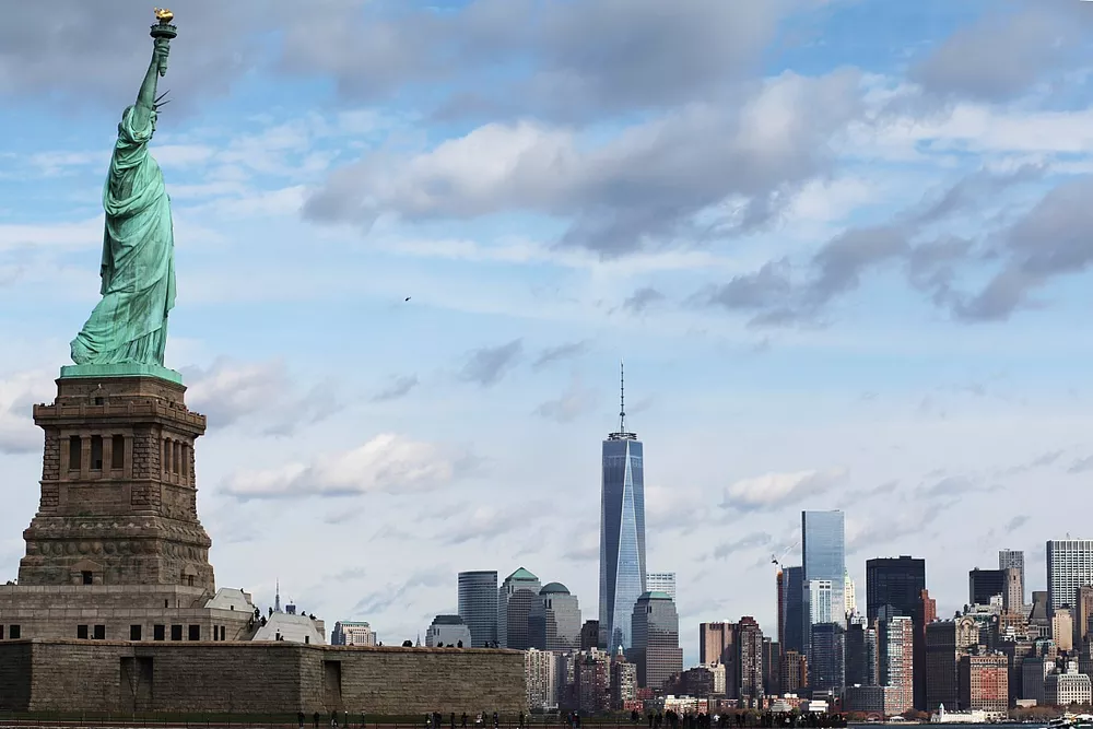 La Estatua de la Libertad sobre Nueva York