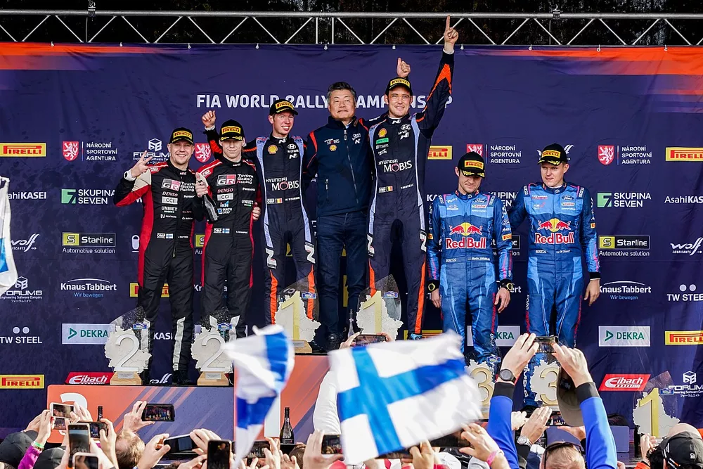 Podium: Winner Thierry Neuville, Martijn Wydaeghe, Hyundai World Rally Team Hyundai i20 N Rally1, second place Kalle Rovanper&auml;, Jonne Halttunen, Toyota Gazoo Racing WRT Toyota GR Yaris Rally1, third place Ott T&auml;nak, Martin J&auml;rveoja, M-Sport Ford World Rally Team Ford Puma Rally1