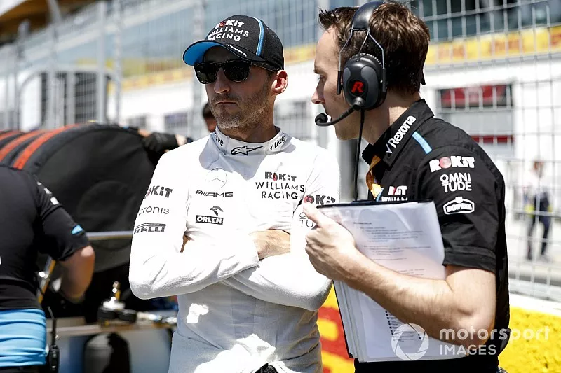 Robert Kubica, Williams Racing, en la parrilla