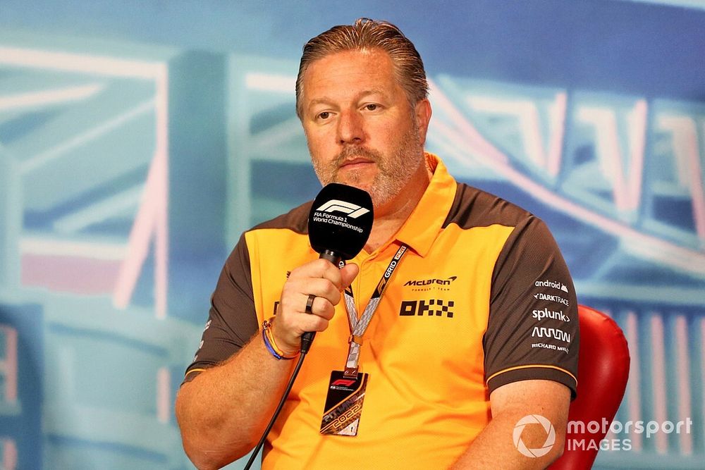 Zak Brown, director general de McLaren Racing, en la conferencia de prensa de los directores de equipo