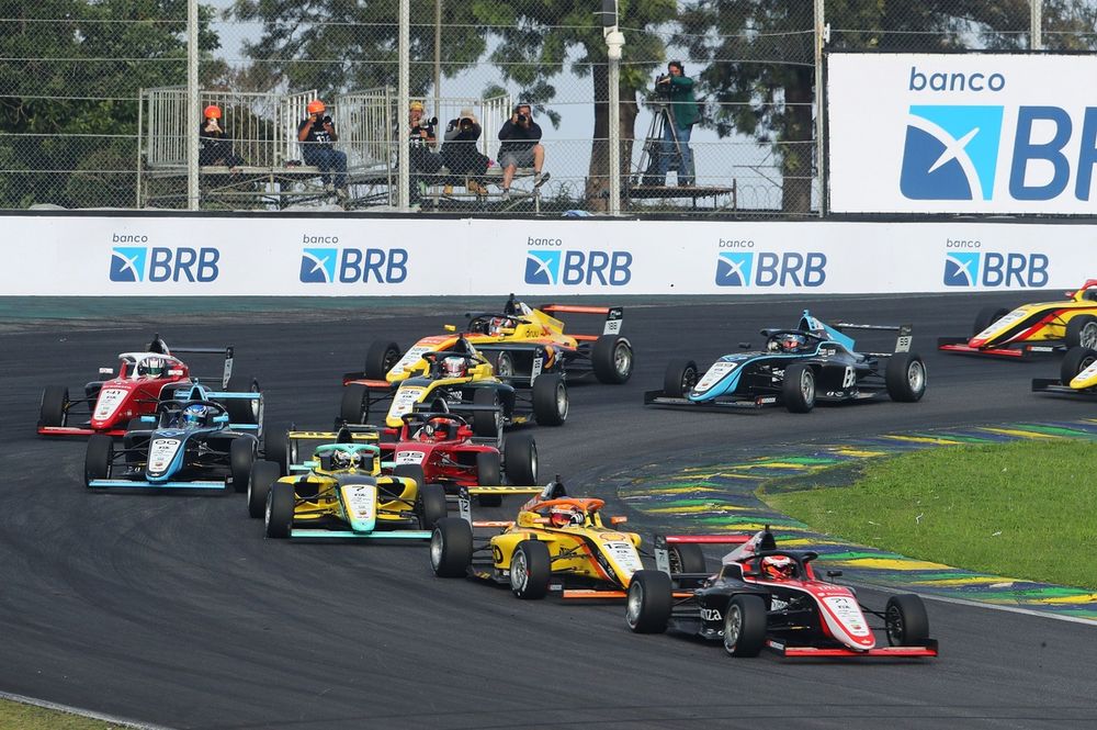 F4 BRASIL INTERLAGOS 1 CARROS