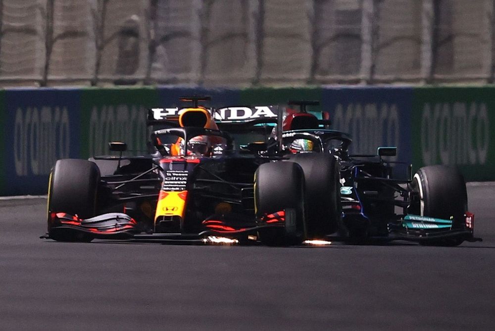 Lewis Hamilton, Mercedes, Max Verstappen, Red Bull Racing