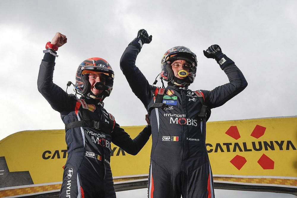 Winners Thierry Neuville, Martijn Wydaeghe, Hyundai Motorsport Hyundai i20 Coupe WRC
