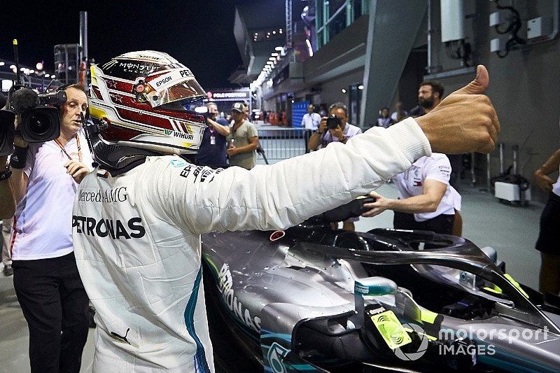 Singapur GP: Hamilton rahat kazandı, Verstappen ve Vettel podyumu tamamladı!