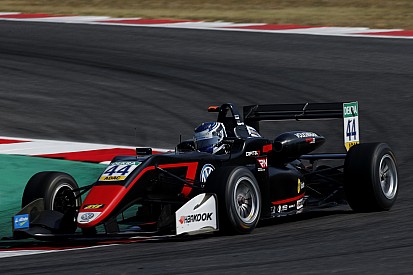 Vips e Armstrong conquistano le pole per Gara 2 e 3 nel diluvio di Misano