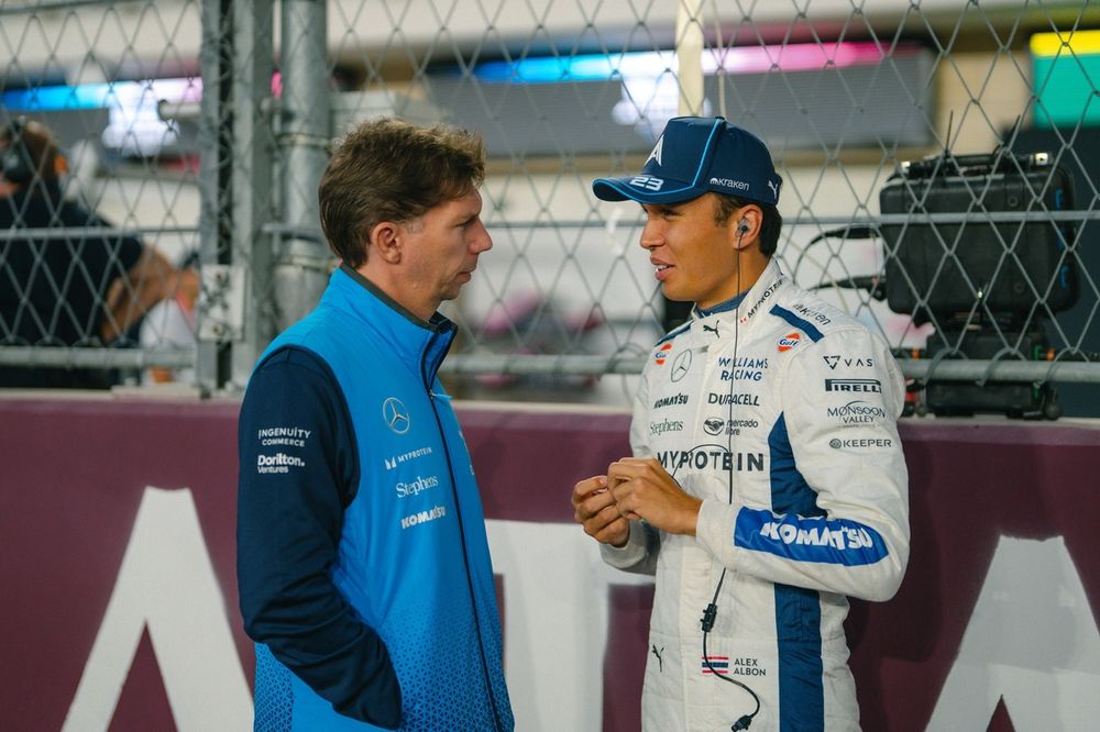 James Vowles, director de Williams Racing, Alex Albon, Williams Racing