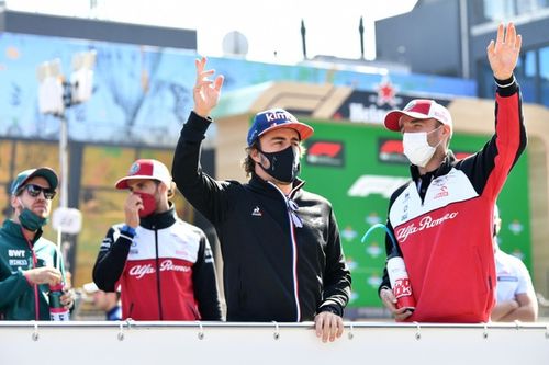 Alonso celebra vitória da "lenda do esporte" Kubica em Le Mans: "Hoje é um dia feliz para o automobilismo"