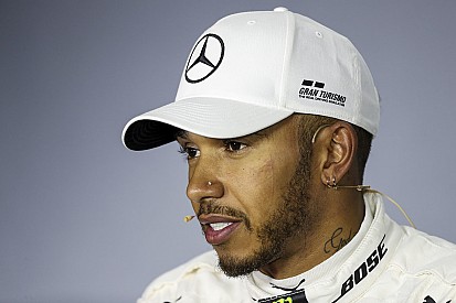 Hamilton, şampiyonada lider olmasına rağmen "boş hissediyor"