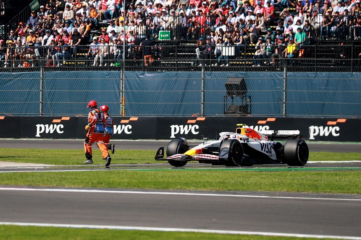 Liam Lawson blamed by Mexican federation for near-miss with F1 marshals