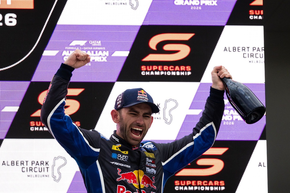 Supercars Melbourne: Feeney grabs points lead with victory