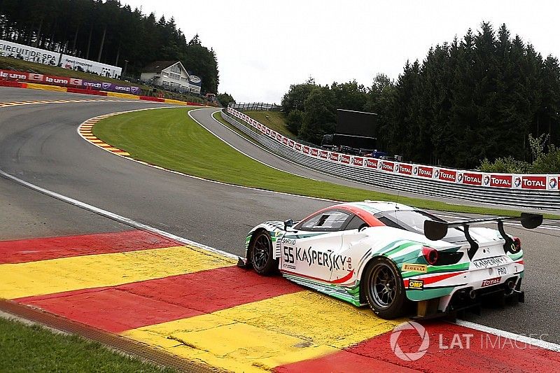 #55 Kaspersky Motorsport Spirit Of Race Ferrari 488 GT3: Giancarlo Fisichella, Marco Cioci, James Ca