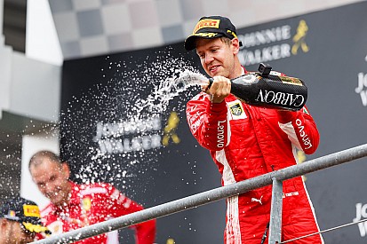 Villeneuve, Ferrari'yi savundu: Üç yıldır "numara" yapan Mercedes'ti
