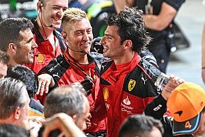 Sainz revela una reunión clave con sus ingenieros en verano