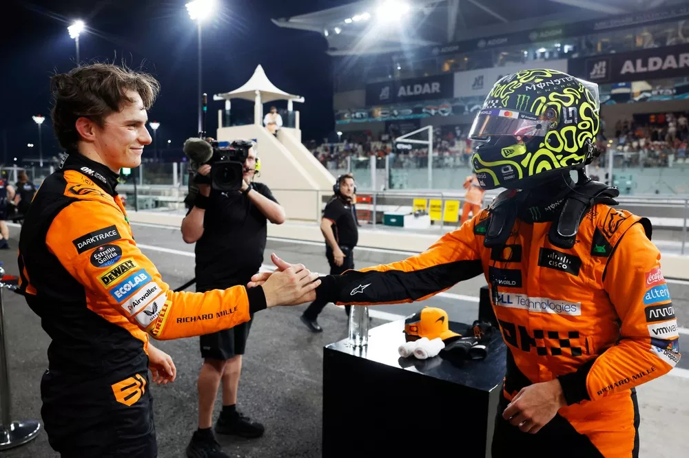 أوسكار بياستري، مكلارين ولاندو نوريس، مكلارين


