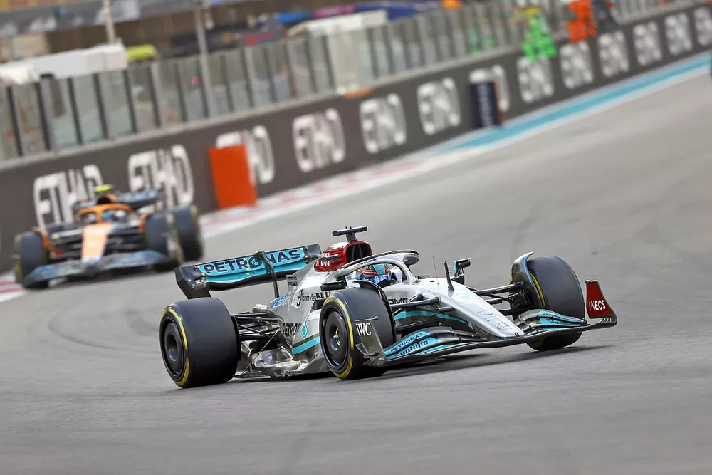 George Russell, Mercedes W13, Lando Norris, McLaren MCL36