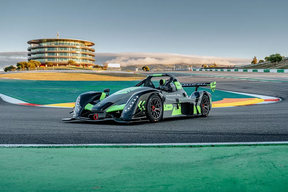 Radical SR10