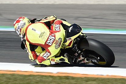 Moto2 Duitsland: Aegerter topt FP1, Bendsneyder 22ste