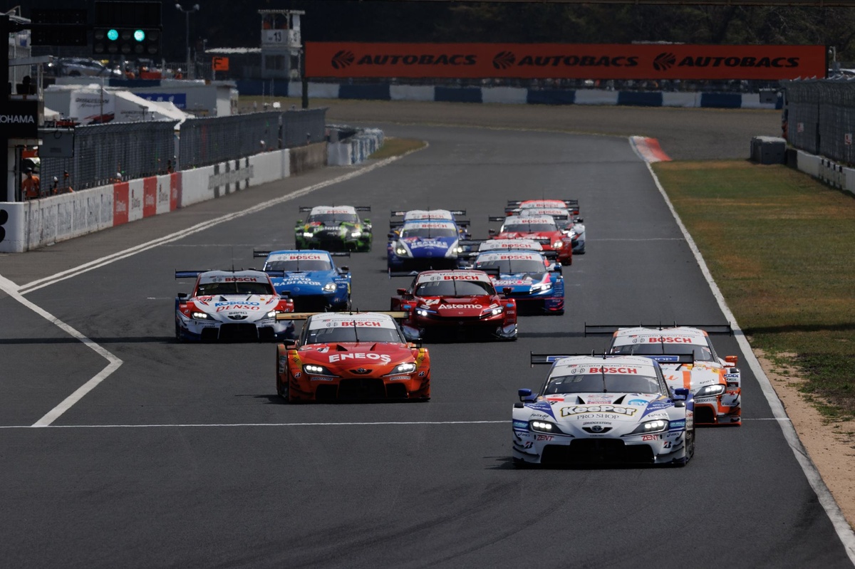 start-action-gt500.jpg