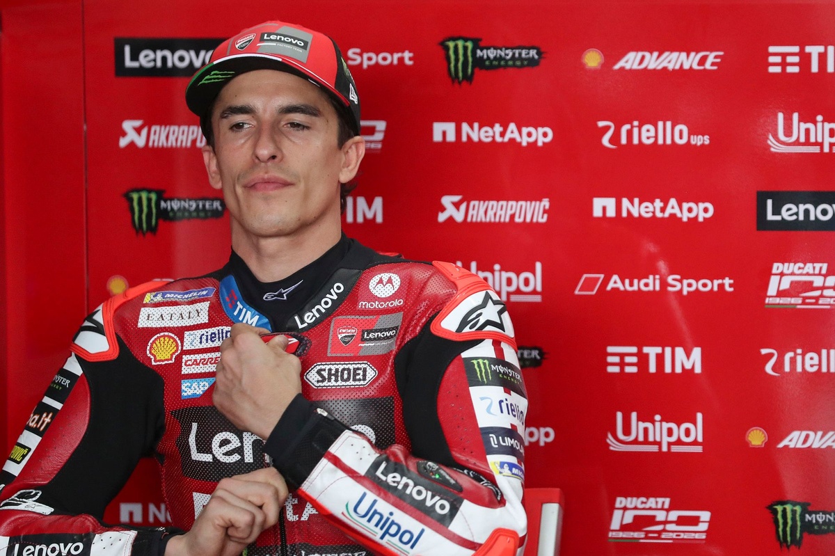 MotoGP | Marquez: "Se non succede nulla di strano, Bezzecchi è il favorito"