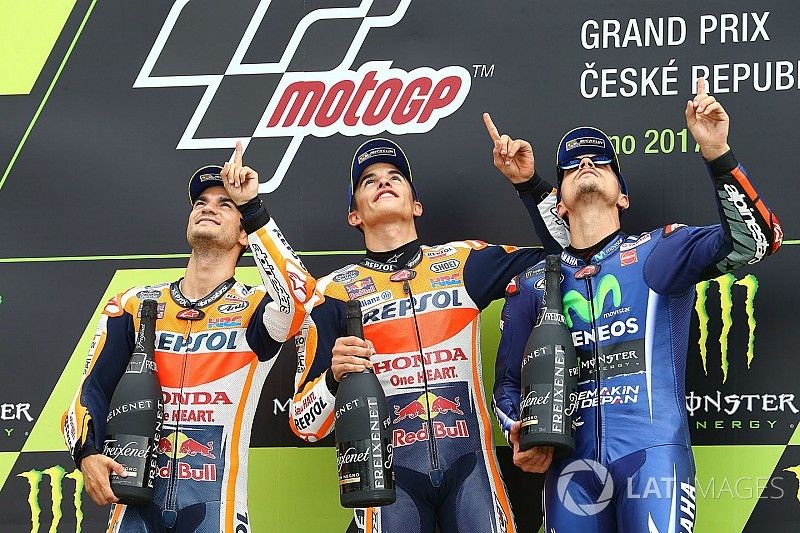 Podium: Race winner Marc Marquez, Repsol Honda Team, second place Dani Pedrosa, Repsol Honda Team, third place Maverick Viñales, Yamaha Factory Racing
