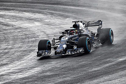 Ricciardo ya estrenó el RB14