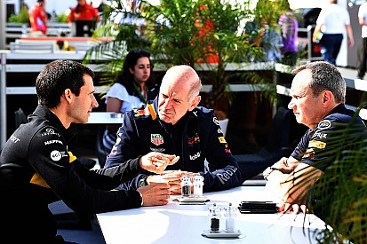 Renault ontkent interesse in Adrian Newey