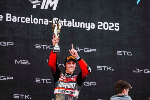 Pawelec ponownie wygrywa w Moto2