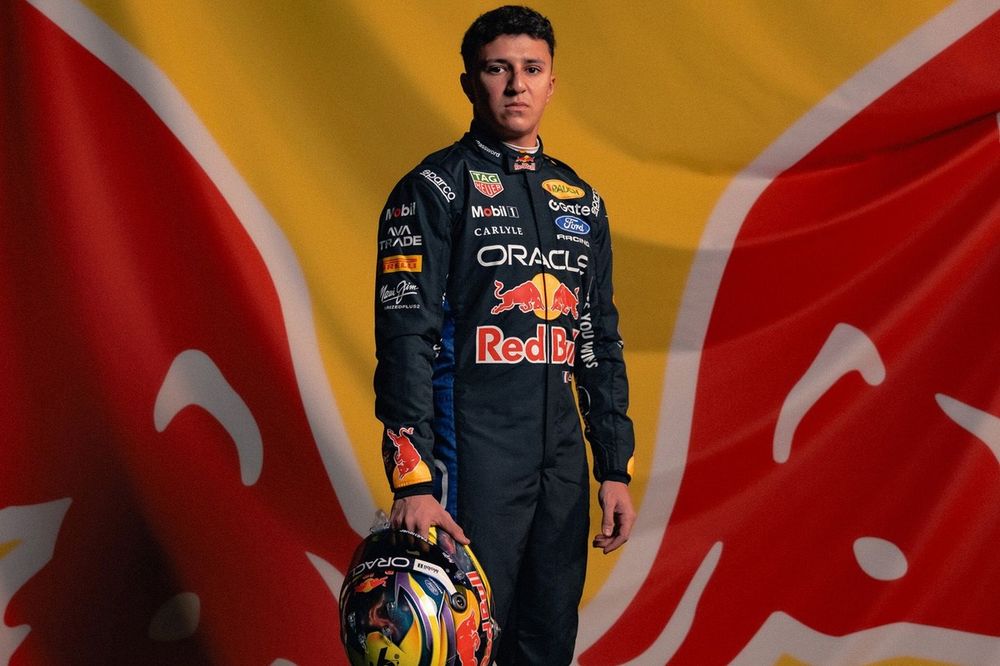 إسحاق حجار، ريد بُل ريسينغ