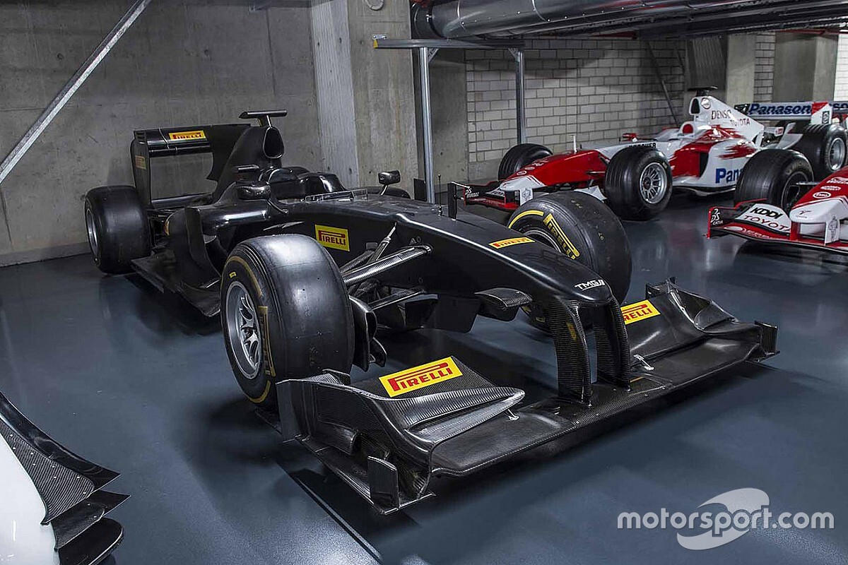 Un F1, monos de pilotos y más joyas, a subasta contra la COVID-19