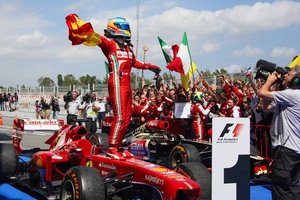 race-winner-fernando-alonso-fe.jpg