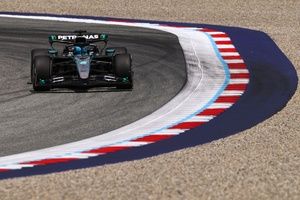 Russell lidera una FP1 de Austria con sorpresa de un novato y resbal&oacute;n de Alonso