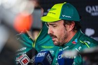 Alonso ironiza con la estrategia de Aston Martin: "Parar&eacute; cuando pare Lance"