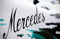 Mercedes usará una decoración conmemorativa en Alemania