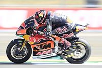 Augusto Fernández se lleva la victoria en Moto2 en Silverstone