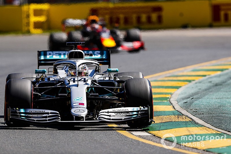 F1オーストラリアFP2:フェルスタッペンが3番手タイム! ハミルトンは貫禄の首位
