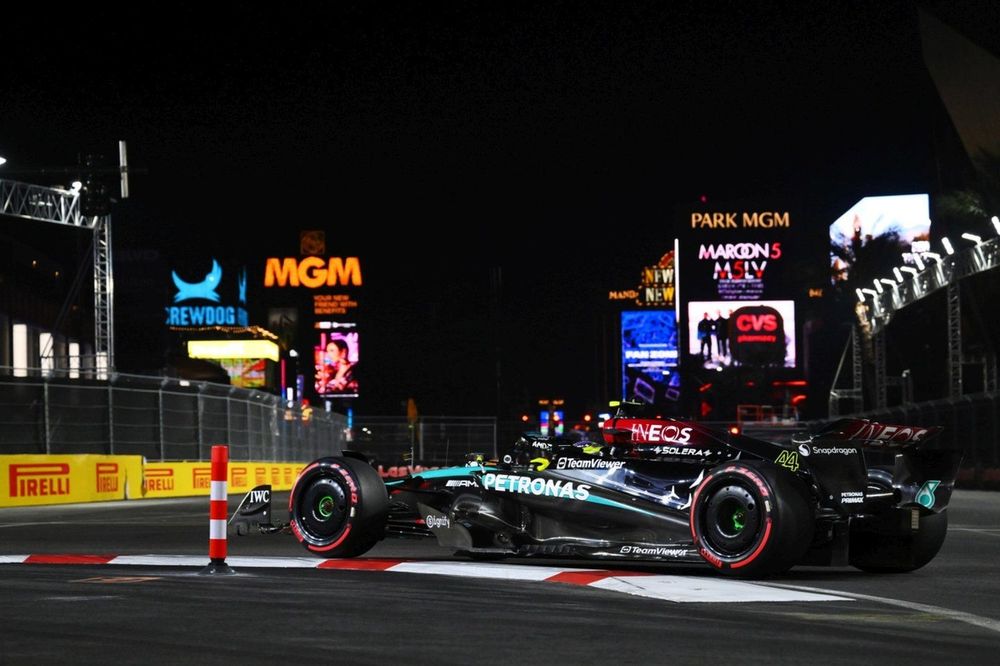 Lewis Hamilton, Mercedes F1 W15 