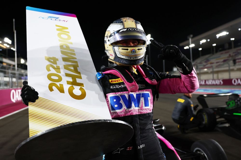 2024 F1 Academy Champion Abbi Pulling, Rodin Motorsport celebrates in parc ferme