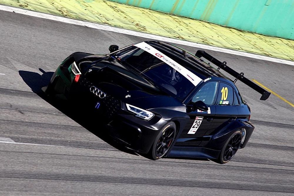 Teste de carro da Audi para TCR South America