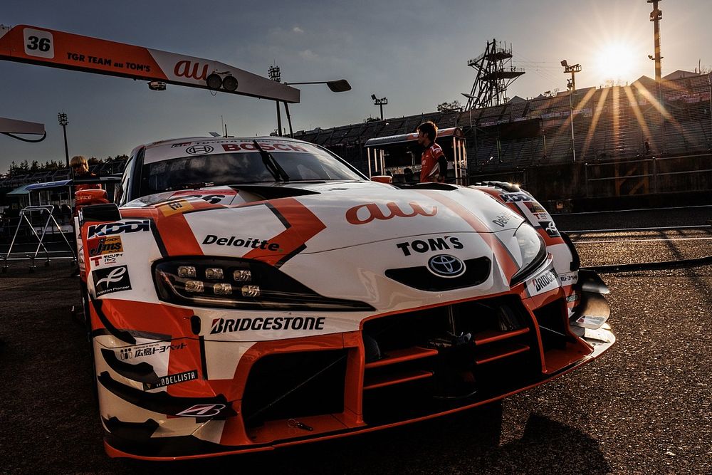 トヨタの豊田章男会長、36号車au TOM'SのスーパーGTタイトル獲得を祝福