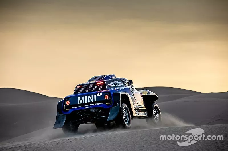 #300 X-Raid Mini JCW Team: Carlos Sainz, Lucas Cruz