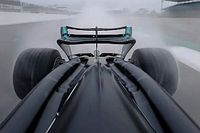 La llamativa tapa del motor del Mercedes W14 para la F1 2023