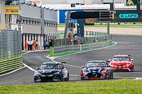 Azcona gana en Vallelunga con CUPRA y es el primer l&iacute;der del certamen