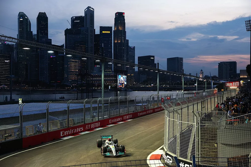 Lewis Hamilton, Mercedes W13