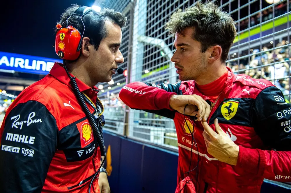Charles Leclerc, Ferrari, Xavier Marcos, ing&eacute;nieur de course de Ferrari