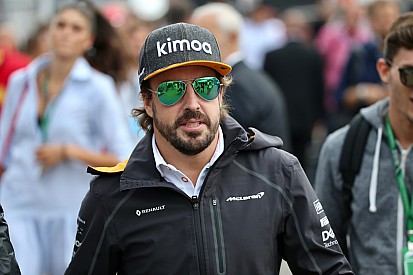 Fernando Alonso: Verletzte Hand tut nur im Alltag weh