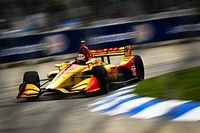 Hunter-Reay aprovecha error de Rossi y se lleva la carrera 2